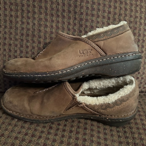 UGG WOMENS BETTEY BROWN style FLEECE/WOOL LINED SLIP ON SHOES. SZ 9 - Picture 4 of 13